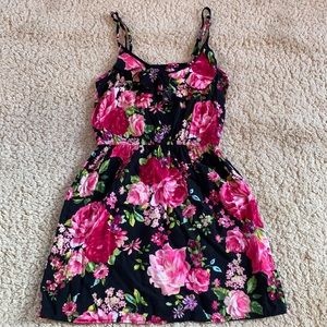 Medium Xhilaration black & floral dress